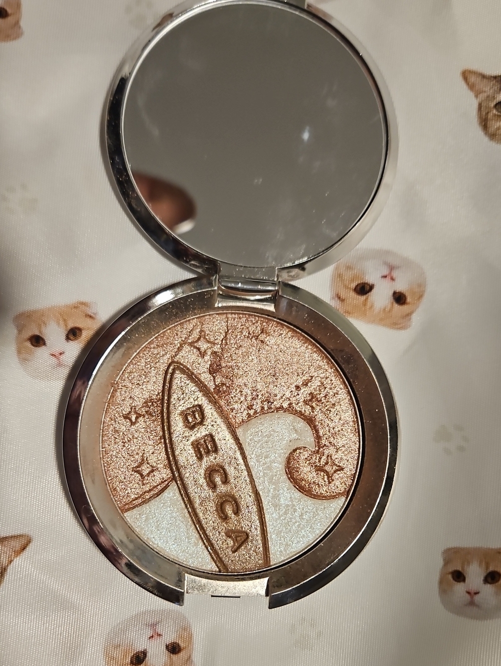 BECCA Dual-Tone Shimmer Highlighter in Rose Gold & Pearl Wave